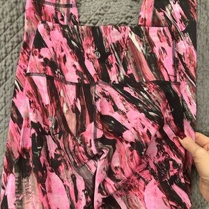 Lululemon Leggings wonder train size 4, limited edition . 25